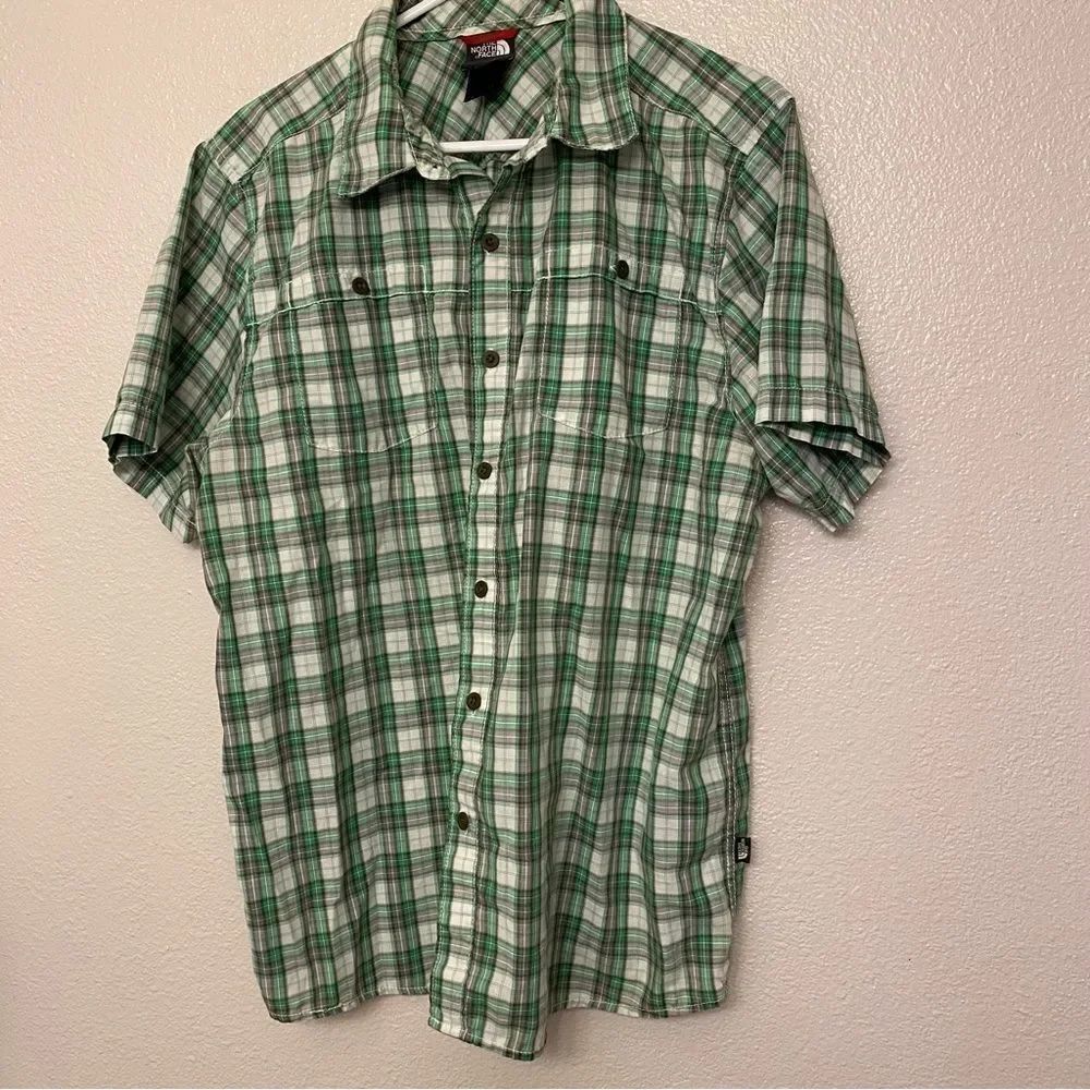 The North Face green plaid Short Sleeve button down casual shirt mens L